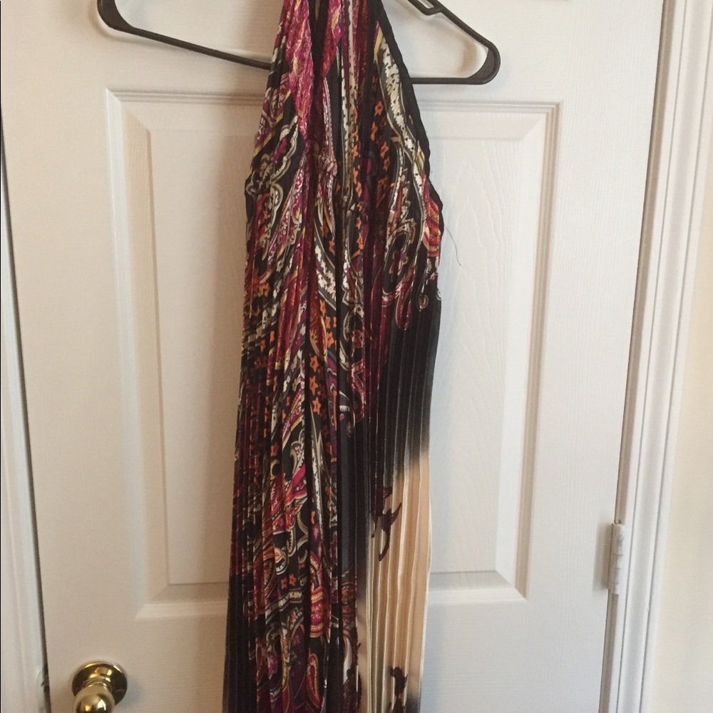 Colorful, pleated Maxi dress